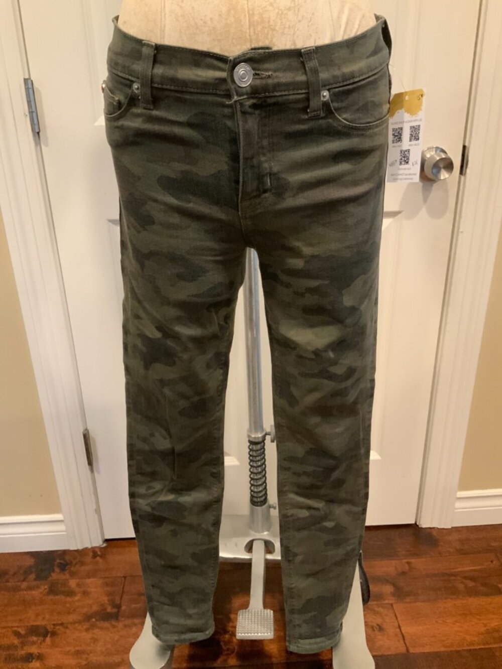 Hudson Green Camoflauge "Nico Midrise Ankle Super Skinny" Jeans, Size 26